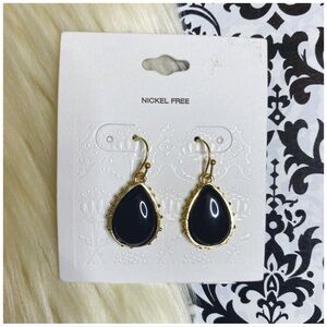 NWT : Target : black & gold onyx teardrop dangle earrings set with bead detail